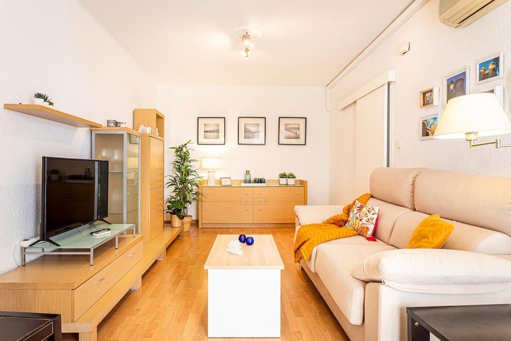 Apartamento Precioso Piso Moderno: Terraza, A/C, Netflix, Wifi Valencia Exterior foto
